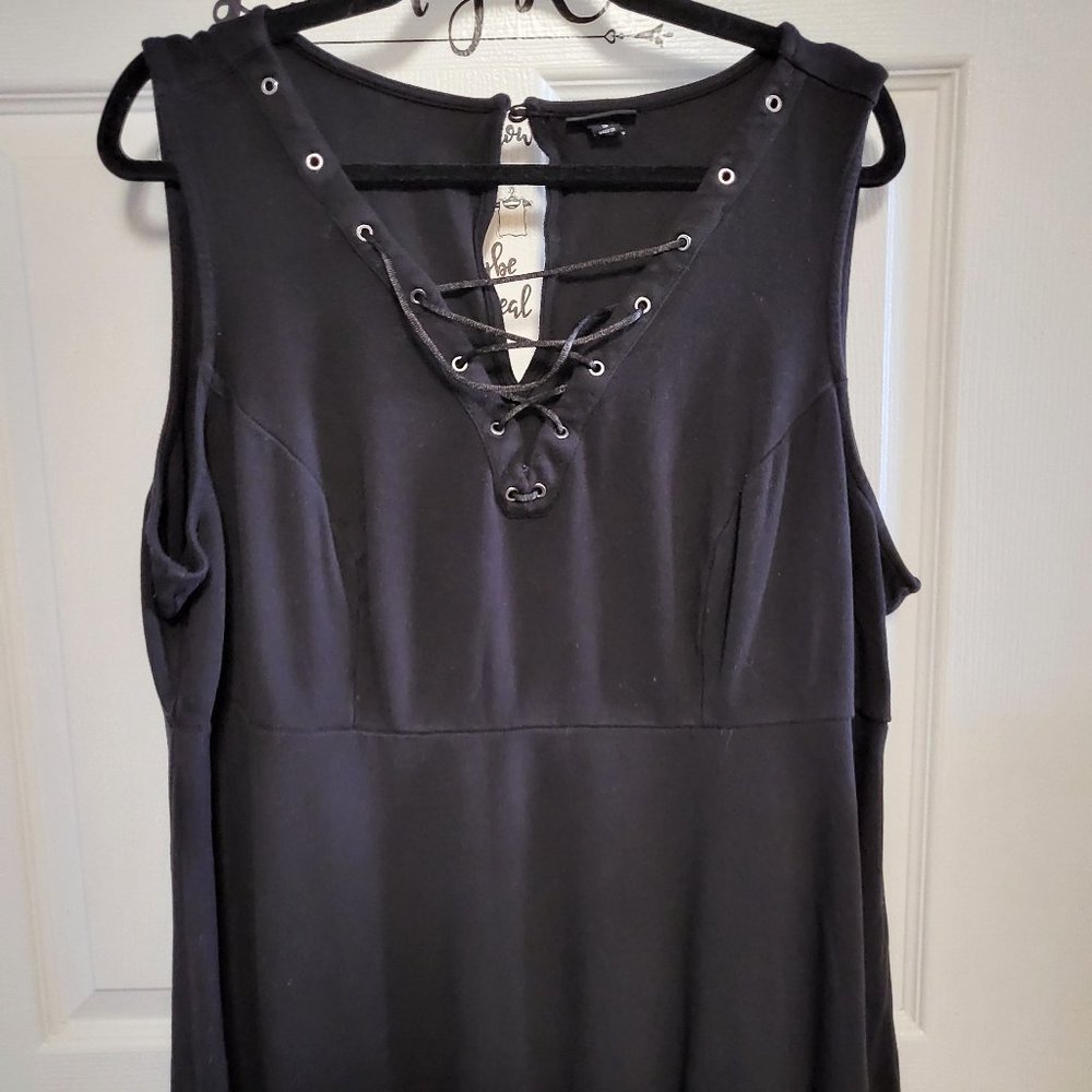 Women's Torrid Black Fit & Flare Sleeveless Blouse with Cross Tie Accent Size 3